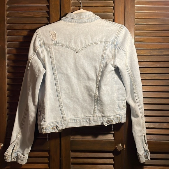 Distressed Light Blue Jean Jacket - Picture 2 of 3